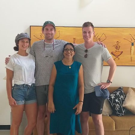 Cosy Nest Home Stay ネゴンボ エクステリア 写真