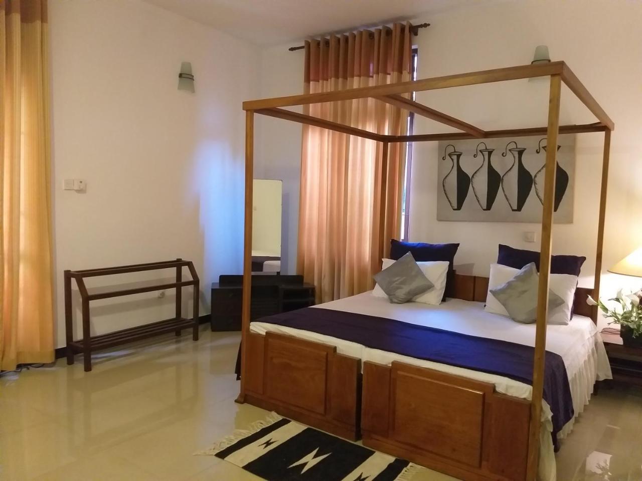 Cosy Nest Home Stay ネゴンボ エクステリア 写真