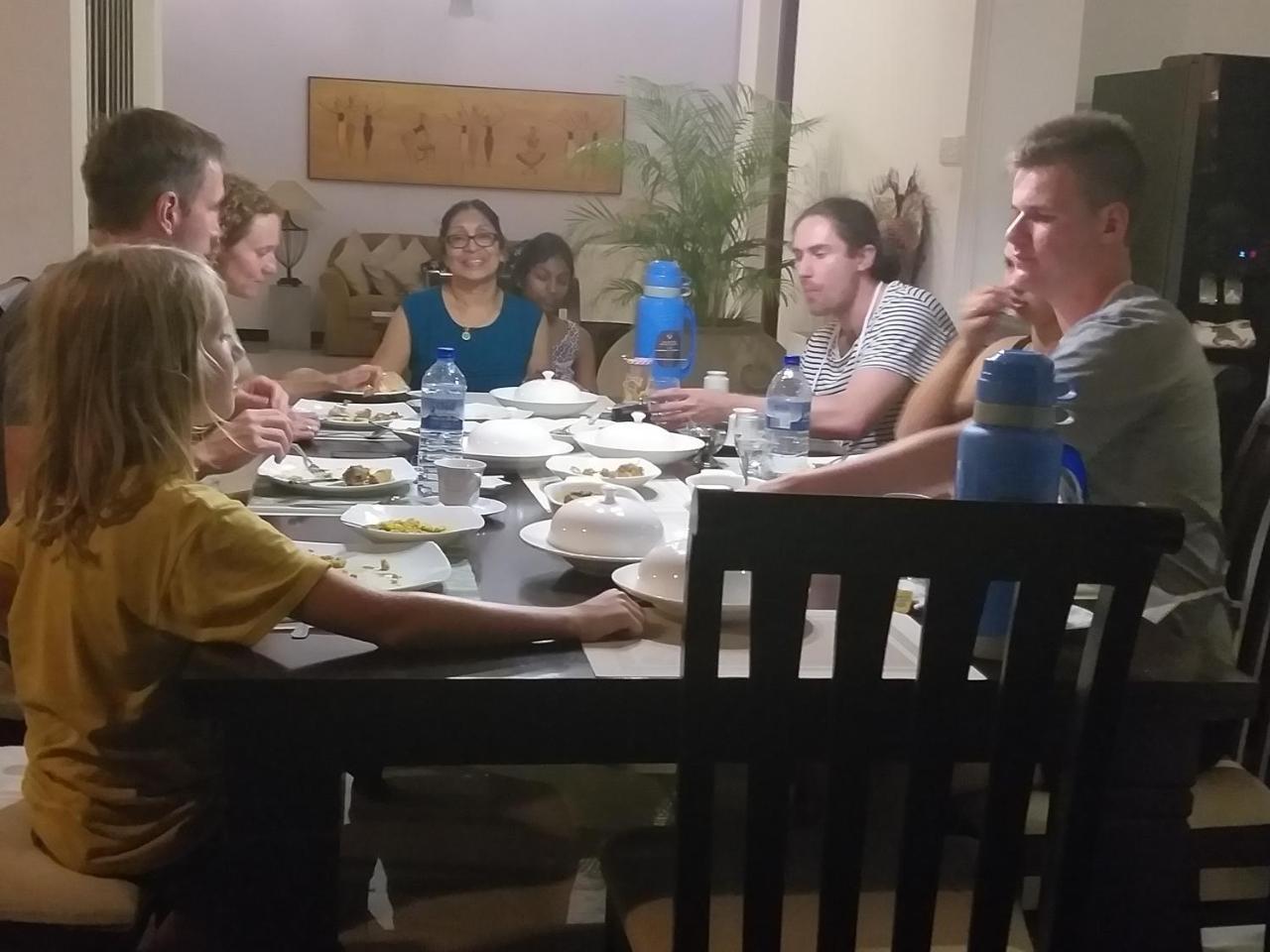 Cosy Nest Home Stay ネゴンボ エクステリア 写真